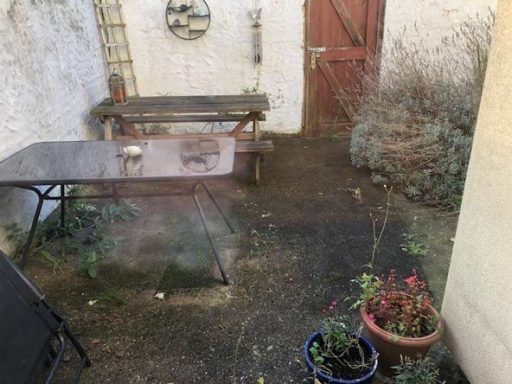 38 WHETSTONE LANE, BIRKENHEAD Smith and Sons